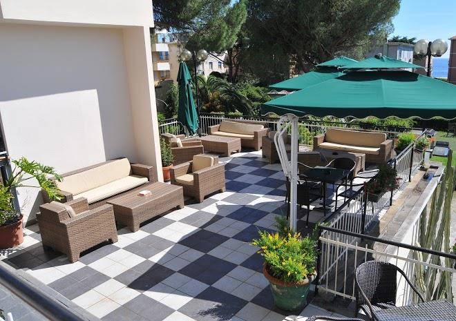 Hotel mediterraneo cavi