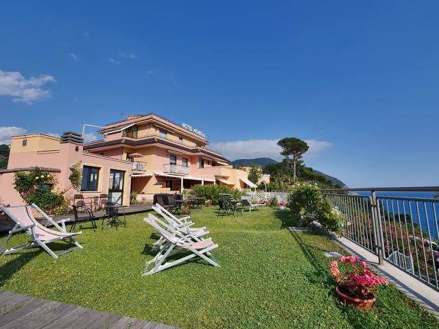 Hotel mondial moneglia