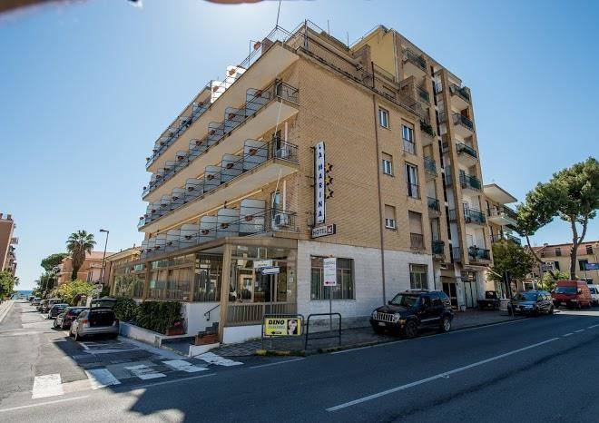 Hotel la marina