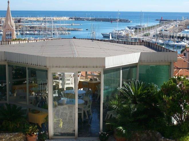 Hotel robinia imperia
