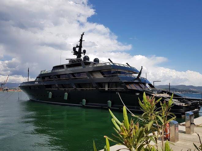 Riviera Boat Resort Image