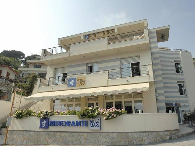 Hotel le roi