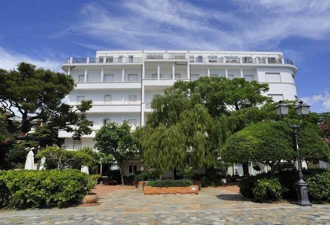 Grand hotel mediterranee