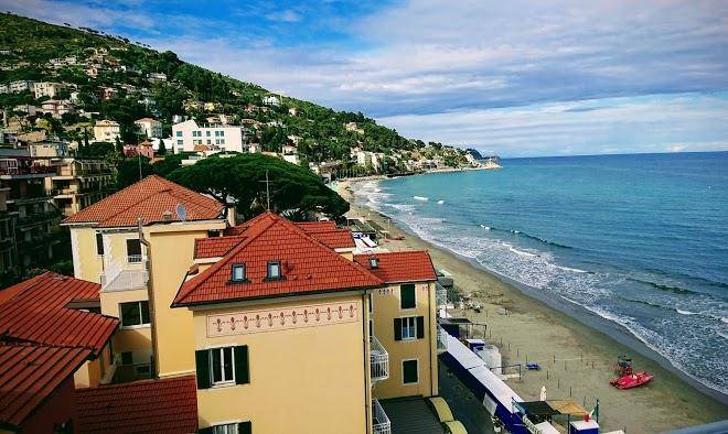 Hotel tirreno