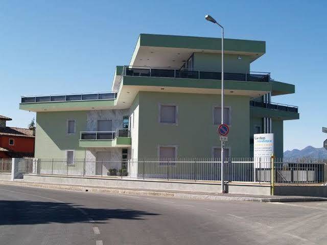 Garden residence