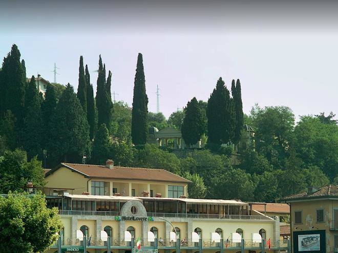 Hotel lovere resort & spa