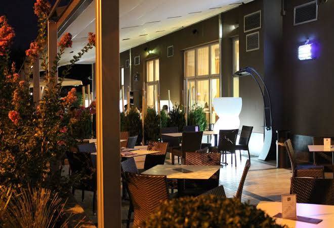 Eq Hotel E Ristorante Image