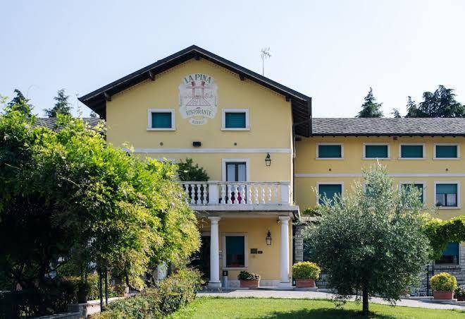 Hotel la pina