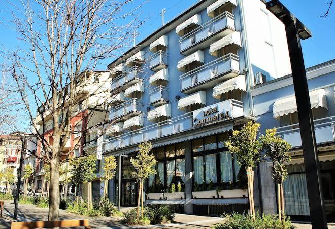 Hotel Ristorante Commercio Lago Di Garda Image