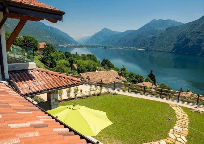 Rocca d'anfo charming lake view