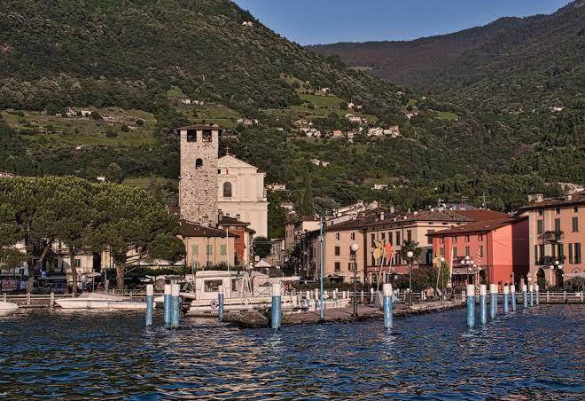 Tramonti e lago