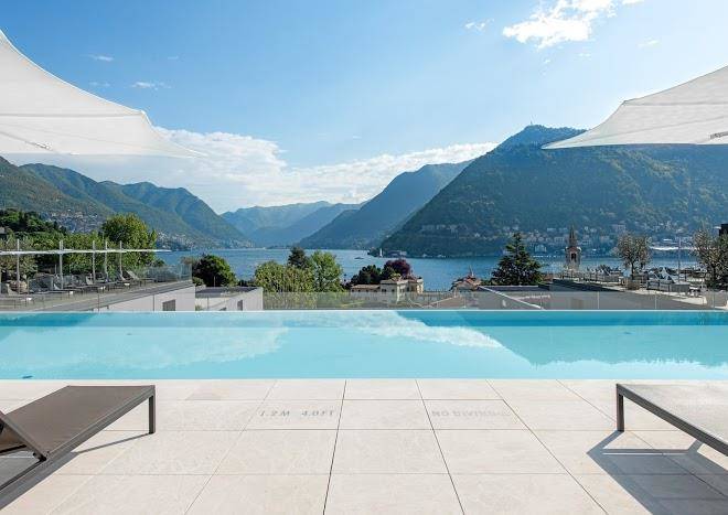 Hilton lake como