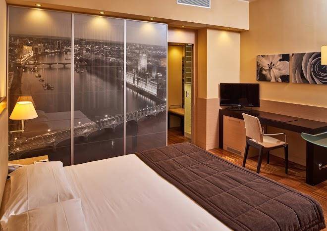 Hotel cruise
