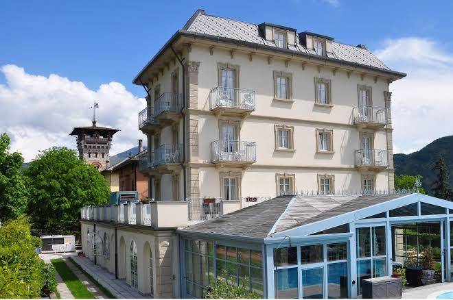 Hotel lario