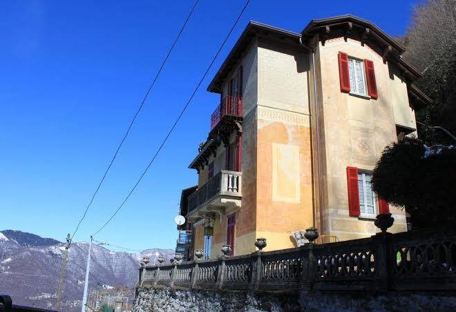 Il balcone sul lago cafe