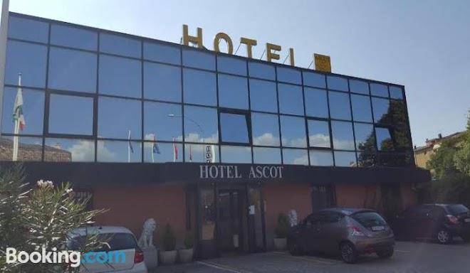 Hotel ascot