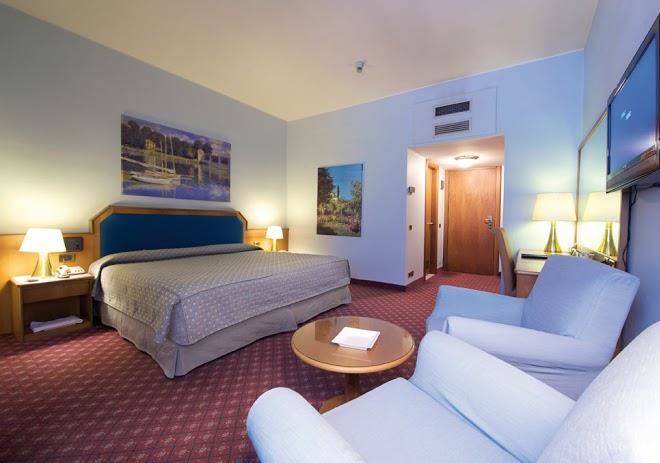 Ih hotels milano eur trezzano sul naviglio