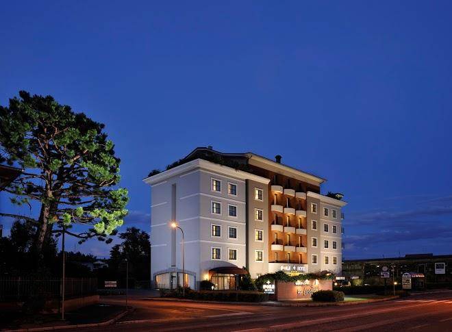 Poli hotel