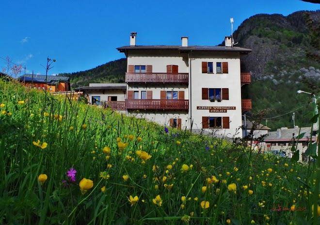 Albergo ristorante pizzeria miralago
