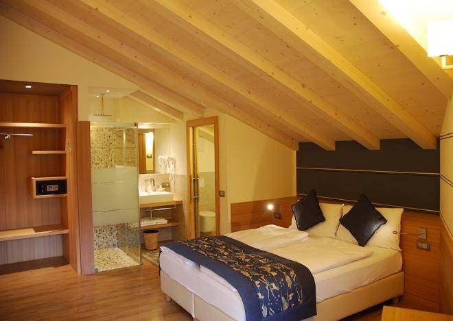 Hotel B&b Bondi Image