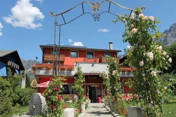 Jolly Residence Image