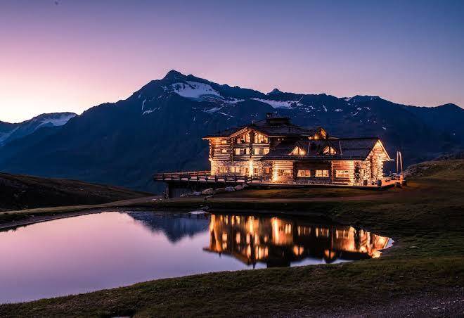 Sunny valley mountain lodge