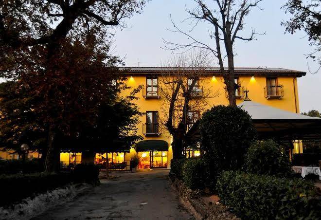 Hotel Vecchia Riva Image