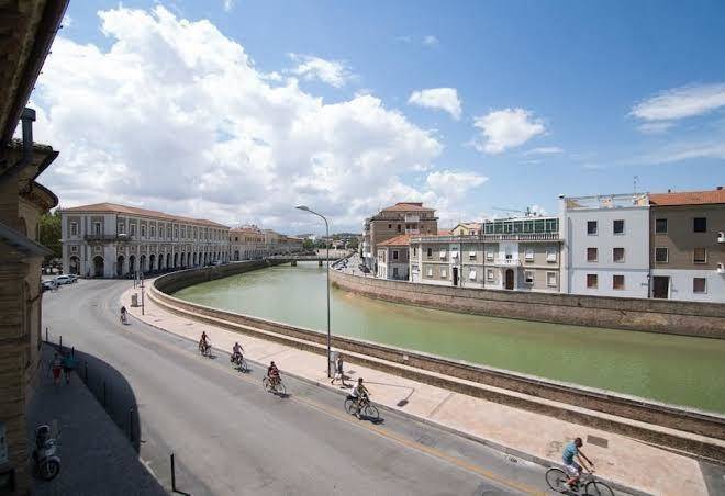 Al Foro Annonario Image