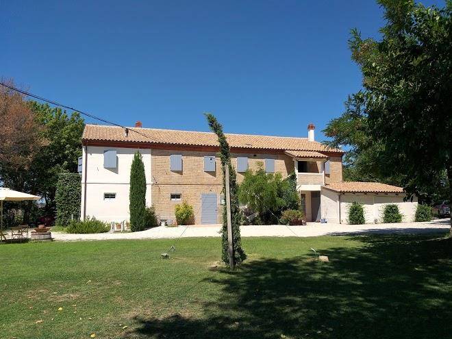 Casolare cantina saro