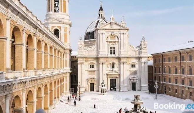 Hotel pellegrino e pace loreto