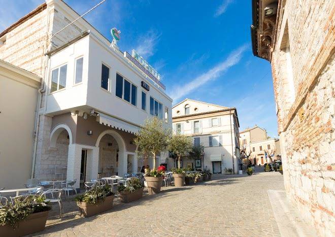 Morelli camere numana