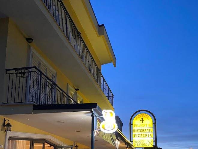 Hotel 4 ruote
