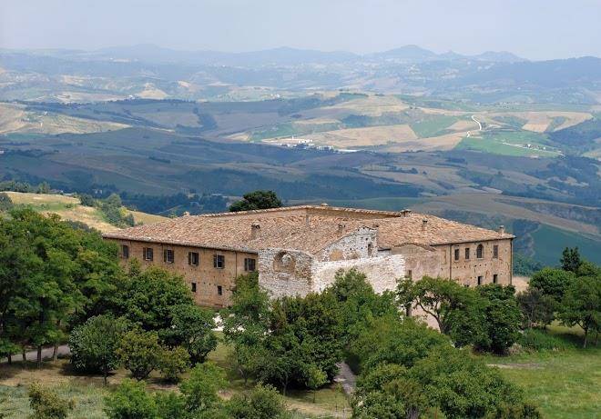 Agriturismo girolomoni monastero di montebello