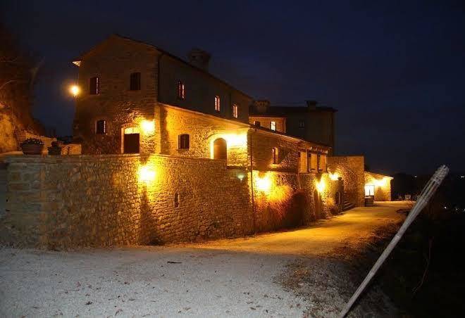 Borgo storico cisterna agriturismo