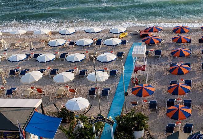 Hotel Ambassador Image