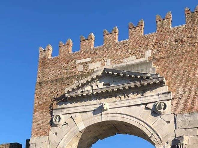 Il vicolo 48