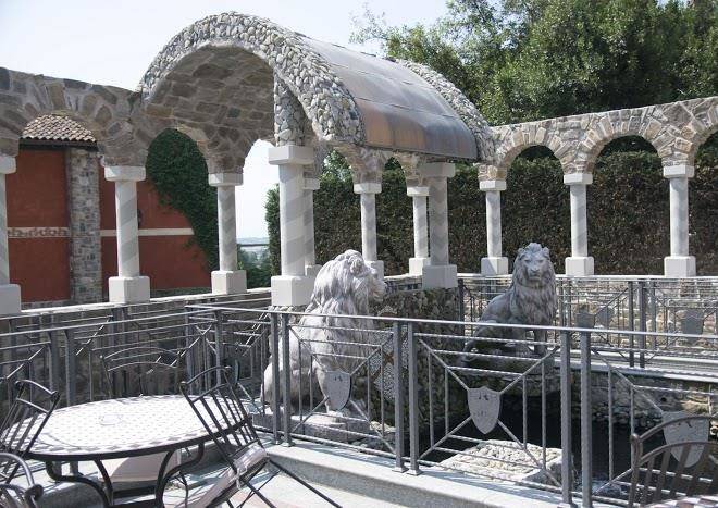 Albergo ristorante al castello di monte valenza