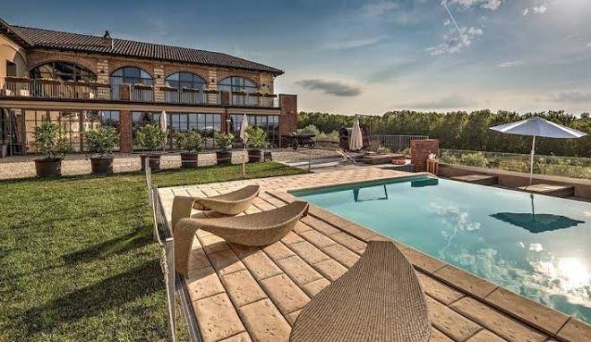 Cascina faletta ristorante b&b wine tasting