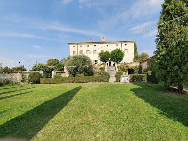 Castello di coazzolo b&b