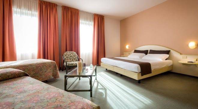 Hotel Des Alpes Image