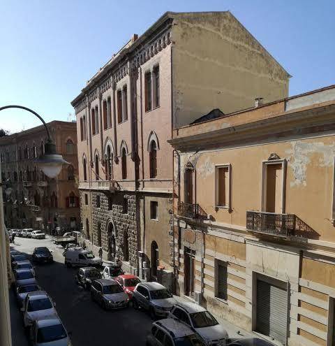 Affittacamere b&b cagliari novecento deposito bagagli luggage storage