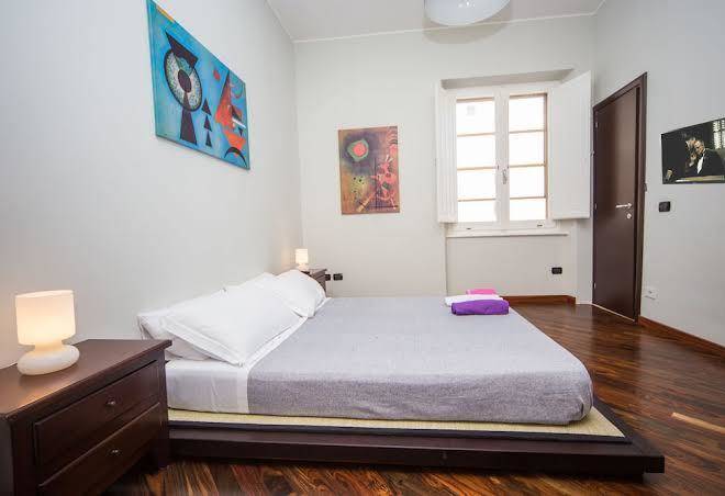 B&b domus regis