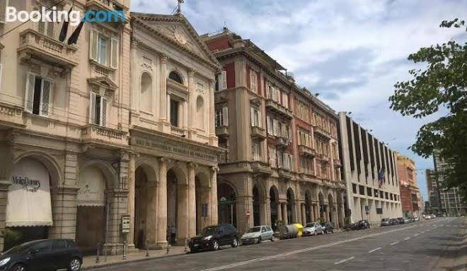 Tresor Petit Hotel Image