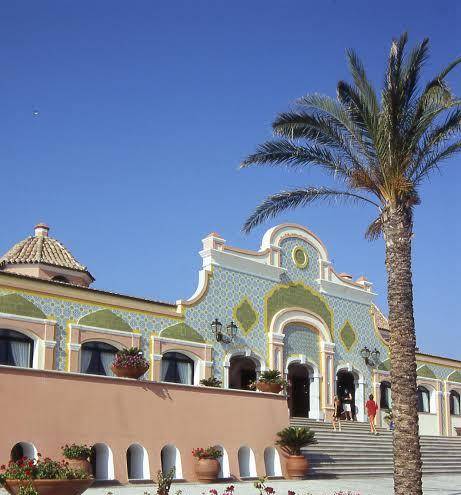 Club hotel marina beach
