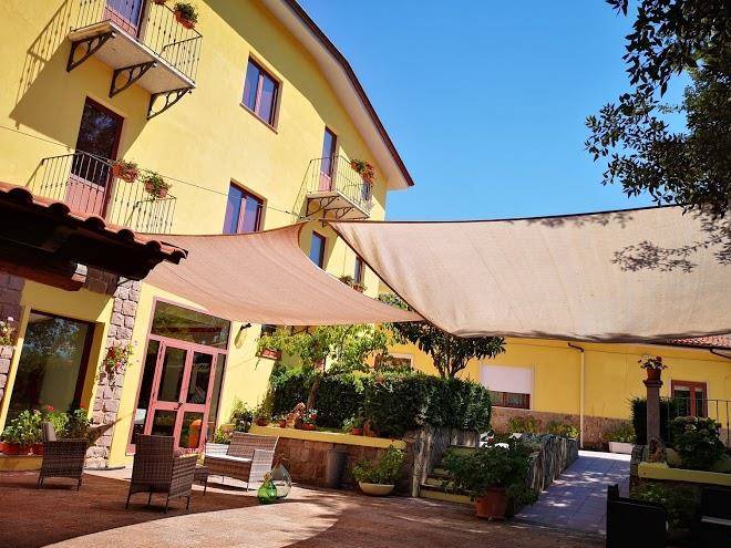 Hotel Sa Valasa Image