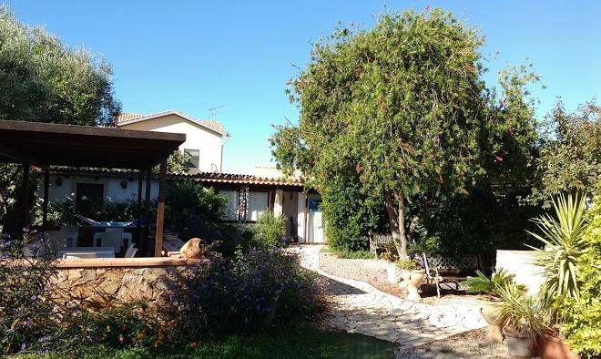B&b tanit
