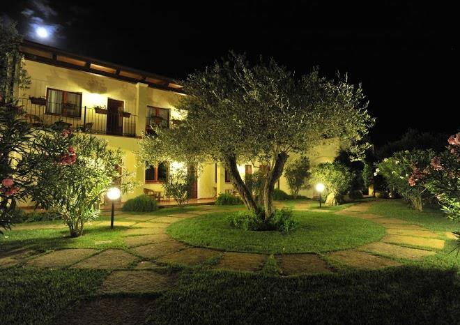 Country Hotel Vessus Image