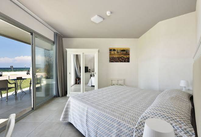 Hotel resort casteldoria mare