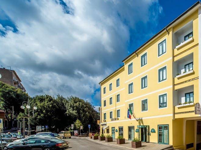 New petit hotel
