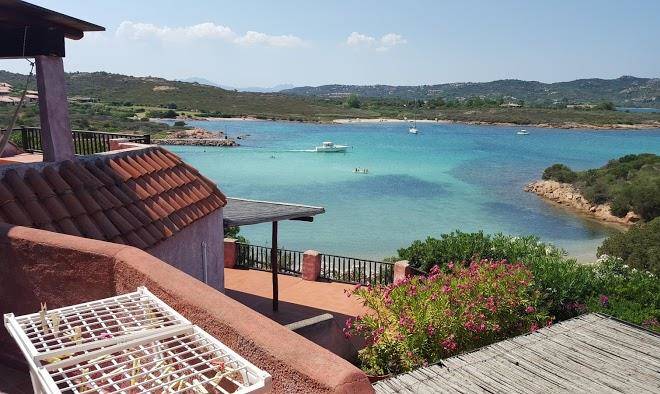 Ollastu beach lounge